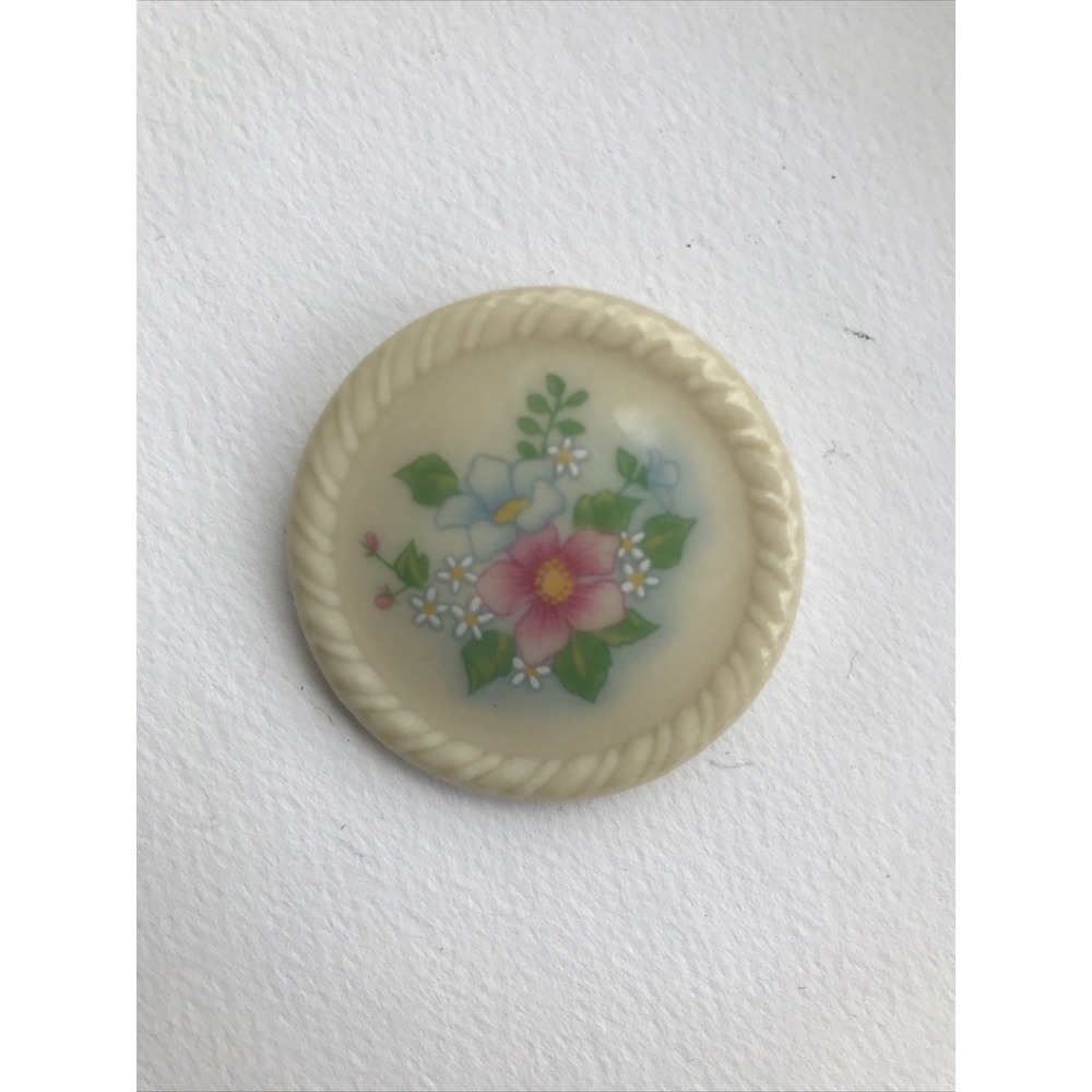 Vintage Ceramic Signed Avon Round Floral Button Pin Brooch White Pink IN BOX